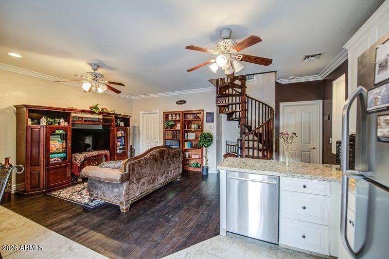 73 Guest Suite Main Floor