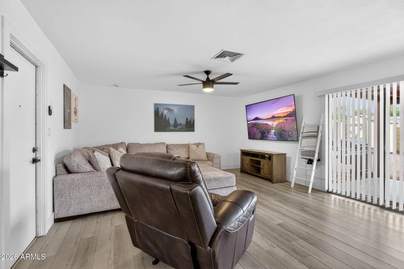 6-web-or-mls-19E Hopi Ave