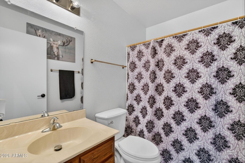 24-web-or-mls-03E Hopi Ave