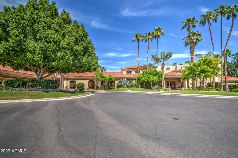 102 Val Vista Lakes Clubhouse Front-1