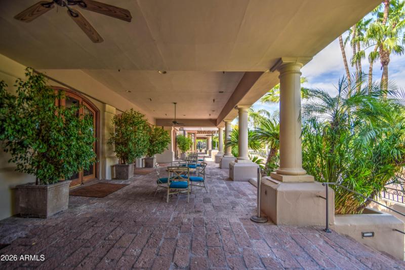 104 Val Vista Lakes Clubhouse Back Patio