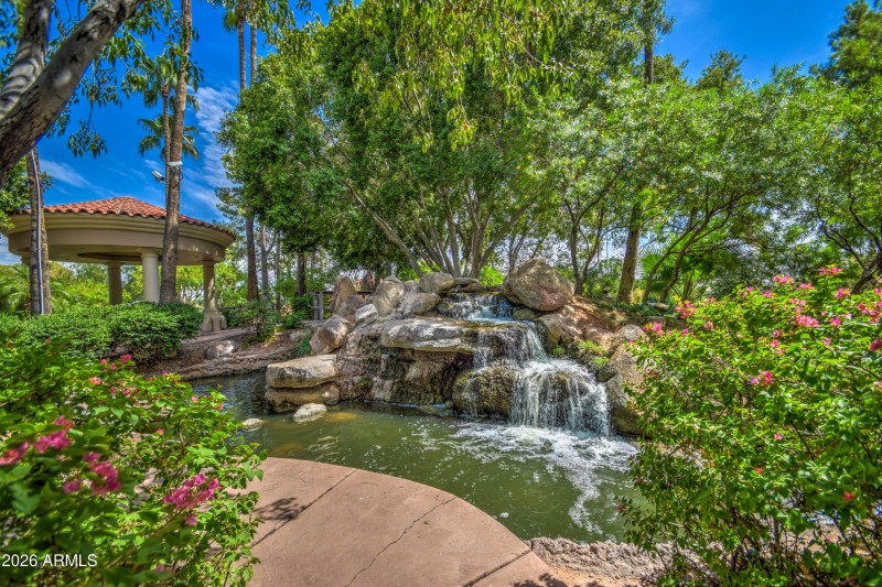 111 Val Vista Lakes Clubhouse Mountain W
