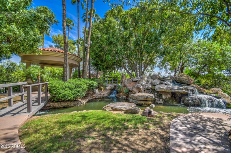 112 Val Vista Lakes Clubhouse River