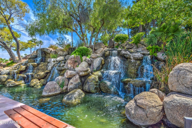 118 VVL Multiple Waterfalls