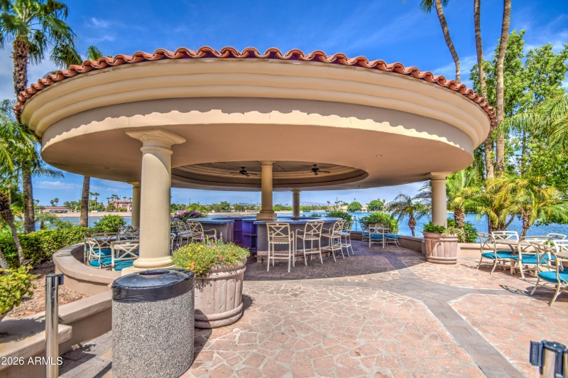 138 VVL VVL Queen Palm Gazebo