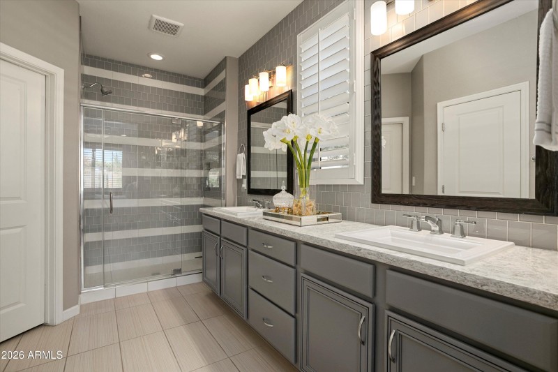 HIGHLY UPGRADED PRIMARY BATH