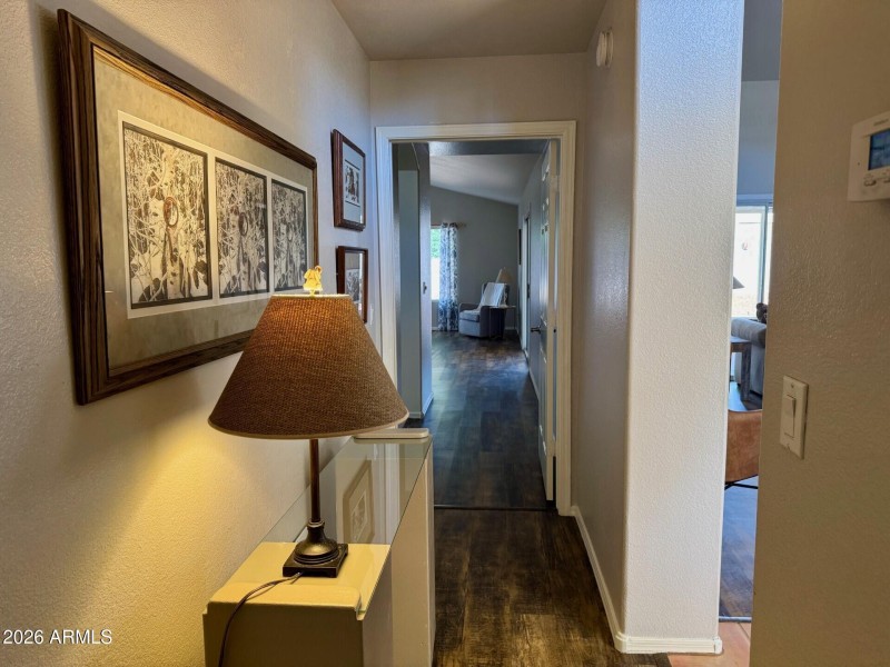 Hall to Primary BR_Bath