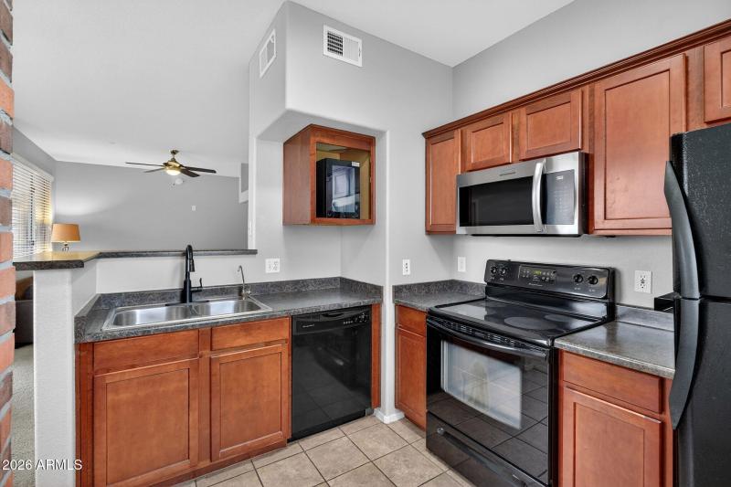 12-web-or-mls-25N 7th St 332