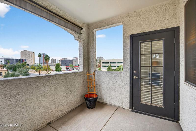 40-web-or-mls-52N 7th St 332