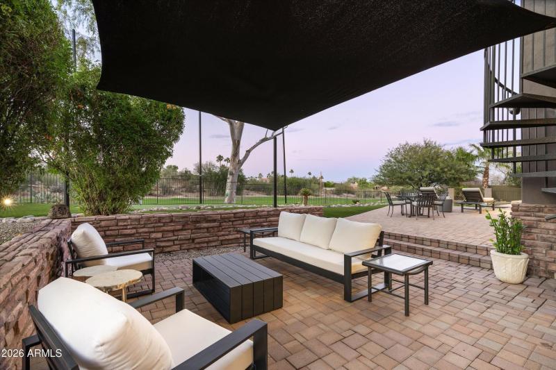 047_Side Patio With Sun Sail Cover