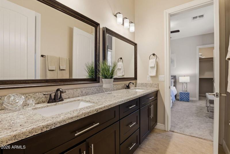 Jack & Jill Ensuite Bath