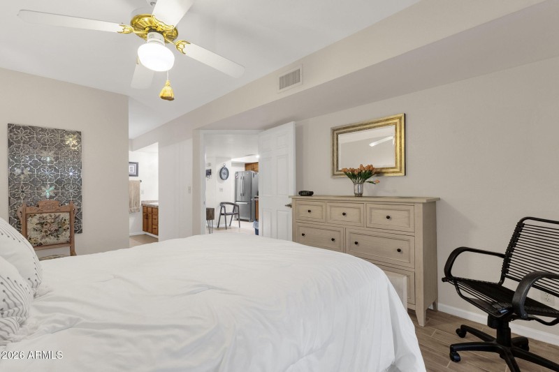 23-web-or-mls-8651-e-royal-palm-rd-127