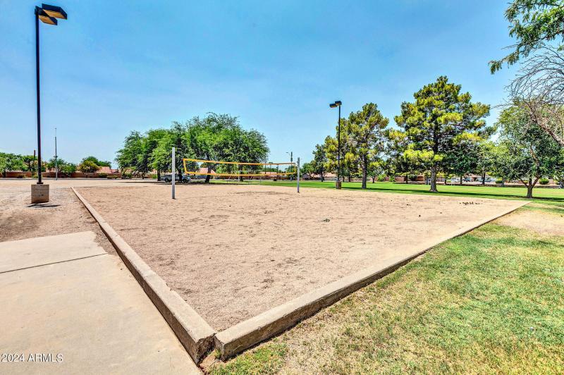 8889 E Meadow Hill Dr-32