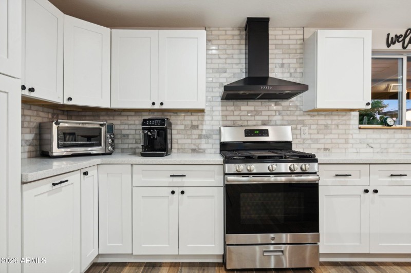 Tons of cabinetry in the kitchen