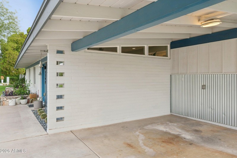 Clerestory windows and shadow block