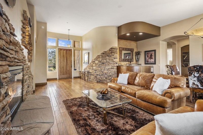 Living Room to Entry