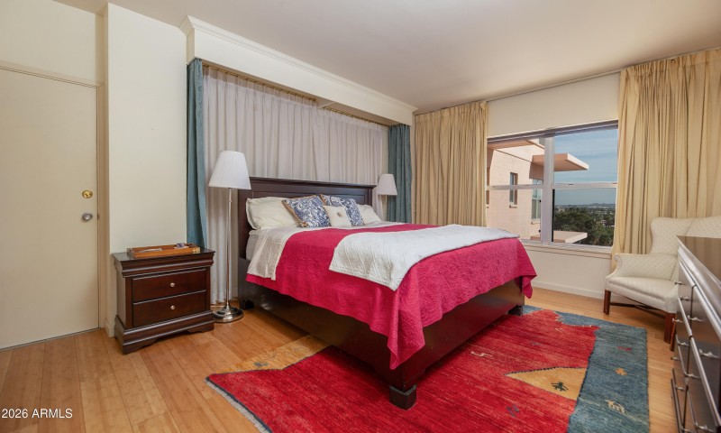 2201 N Central bed 2