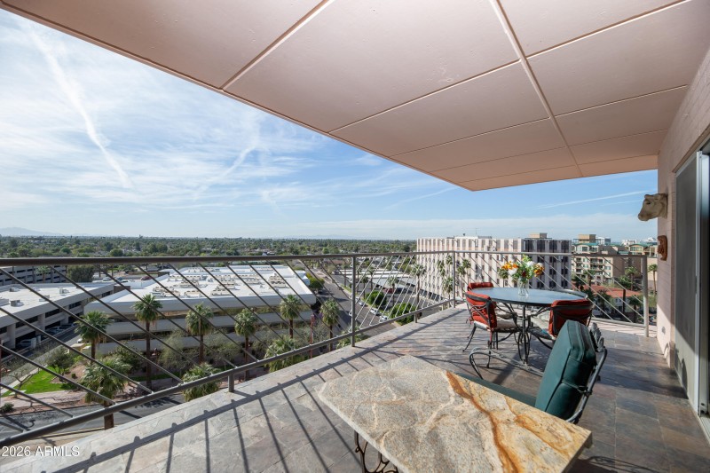 2201 N Central balcony