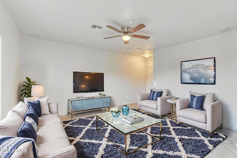 20190122025052616487000000-o - Living Ro