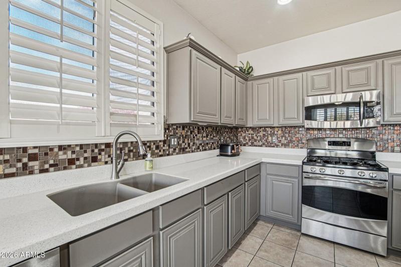 15-web-or-mls-W Tonto St-S1102-013