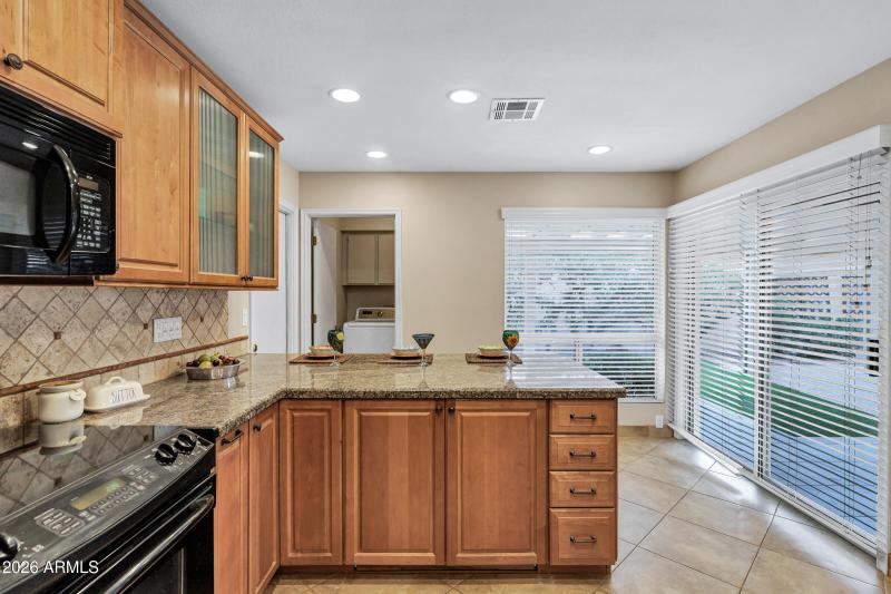 10013 E Watford Way-15