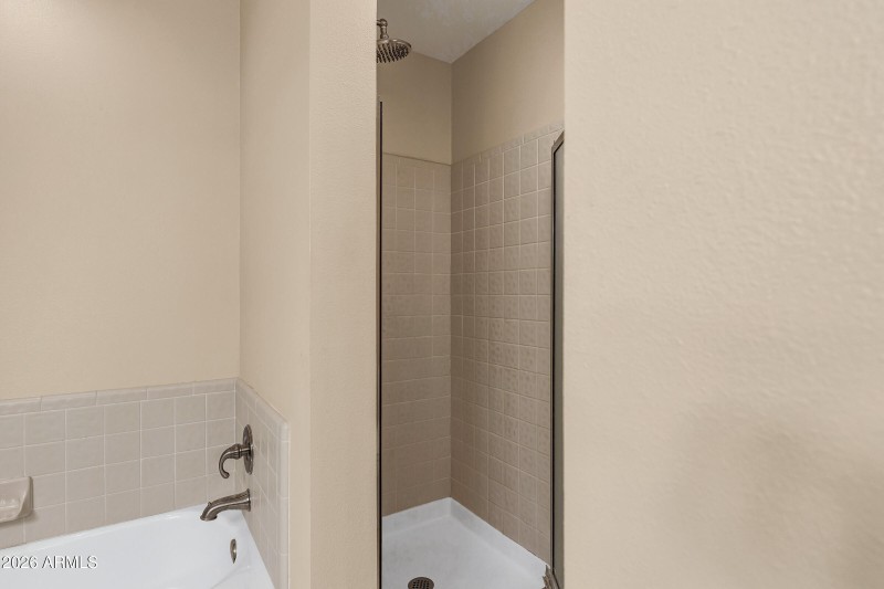 10013 E Watford Way-31