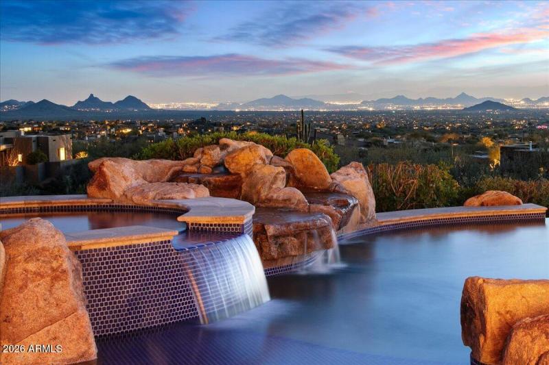 90-Valley Views & City Lights