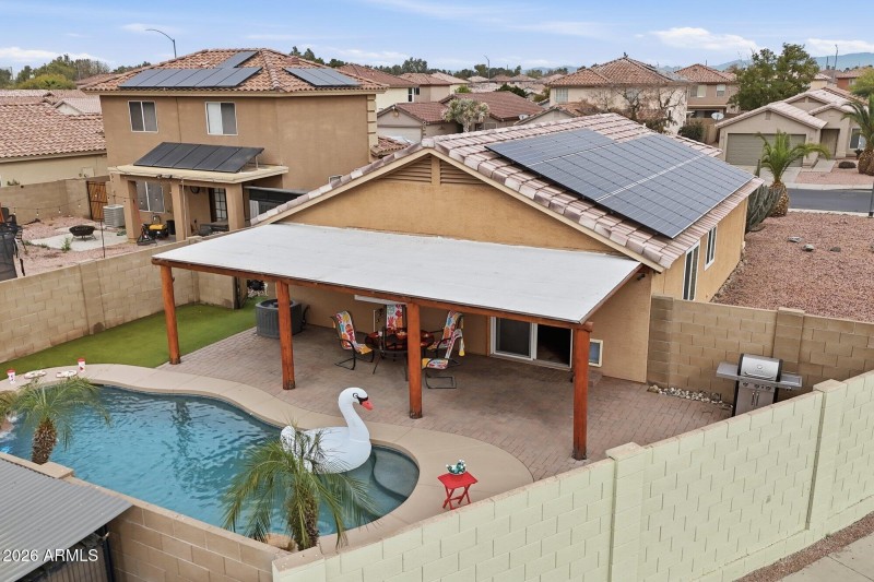 Large easy care yard