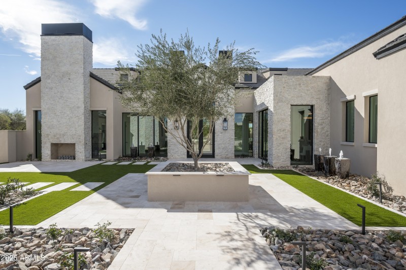 7031 E Paradise Drive-10