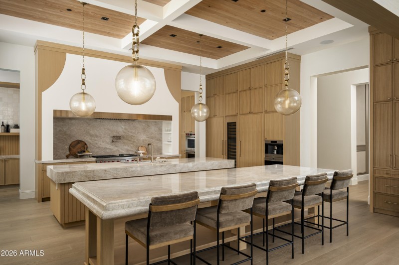 7031 E Paradise Drive-19