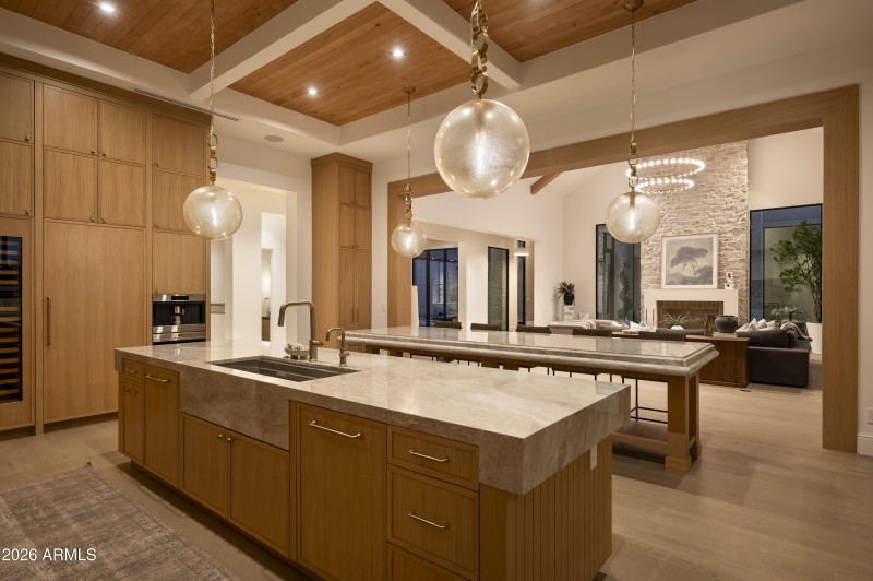 7031 E Paradise Drive-24