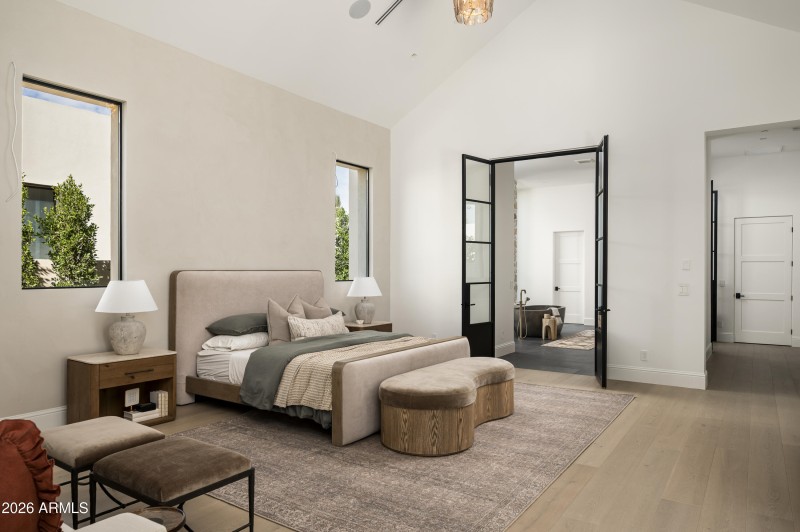 7031 E Paradise Drive-29