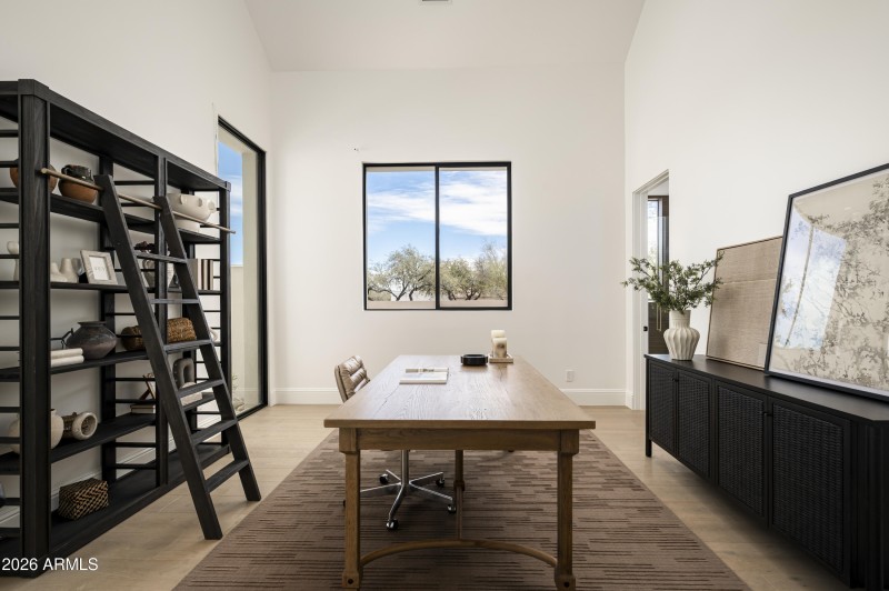 7031 E Paradise Drive-35