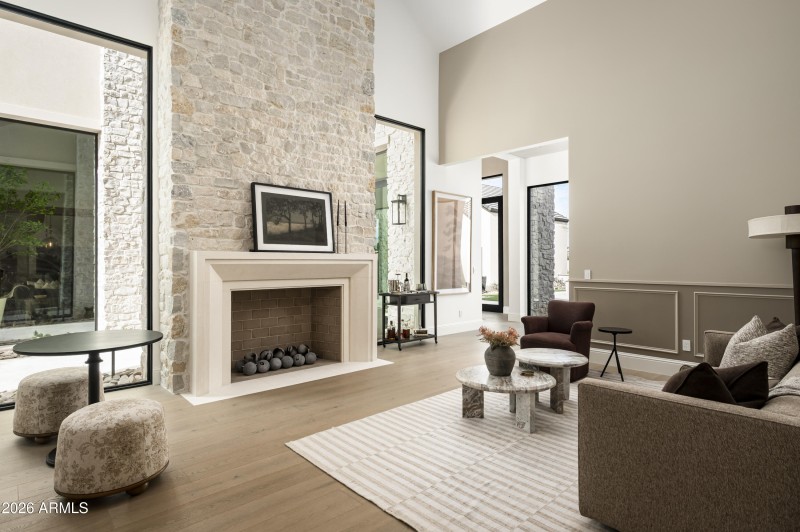 7031 E Paradise Drive-37