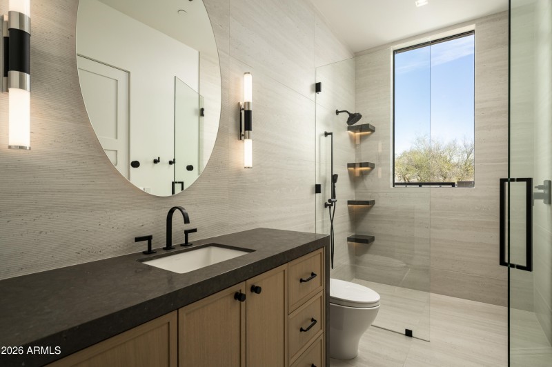 7031 E Paradise Drive-42