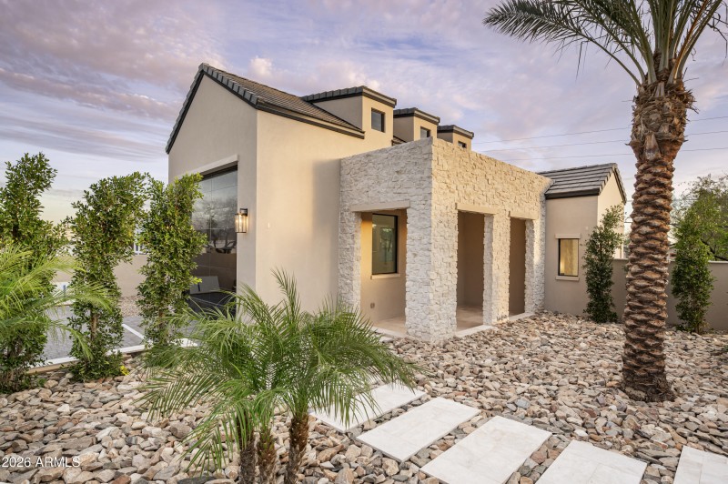 7031 E Paradise Drive-44