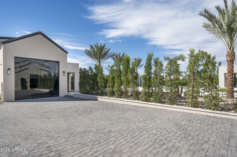 7031 E Paradise Drive-45