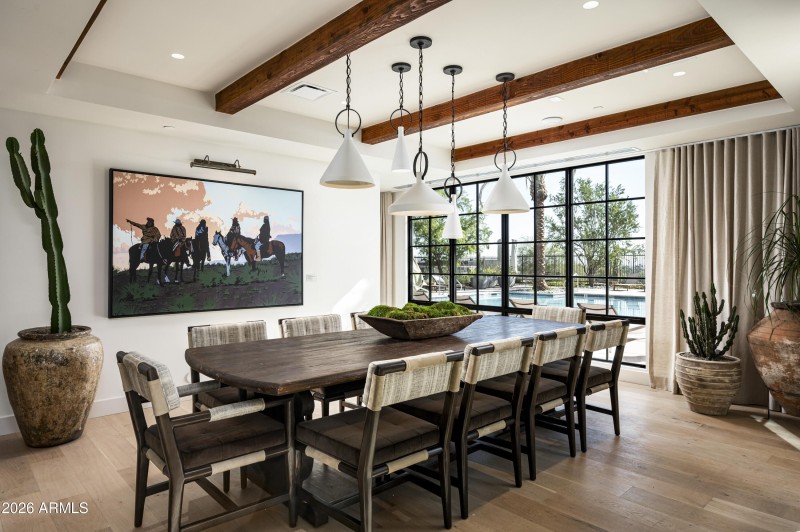 051_Phoenician Clubhouse