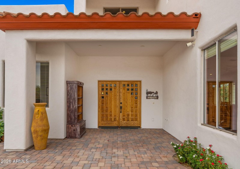 12-web-or-mls-Front yard Patio Space5