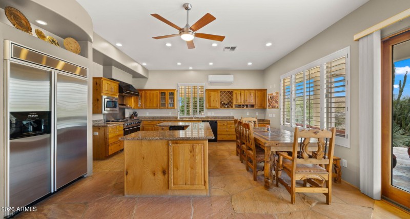 17-web-or-mls-Kitchen3