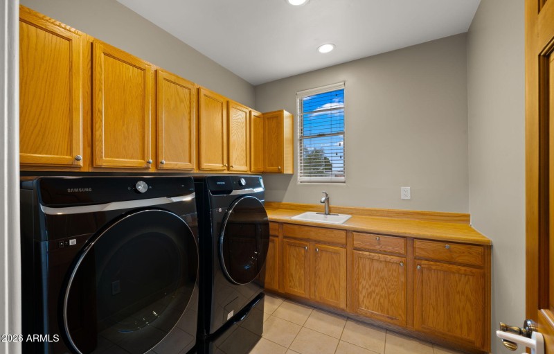 32-web-or-mls-Laundry Room