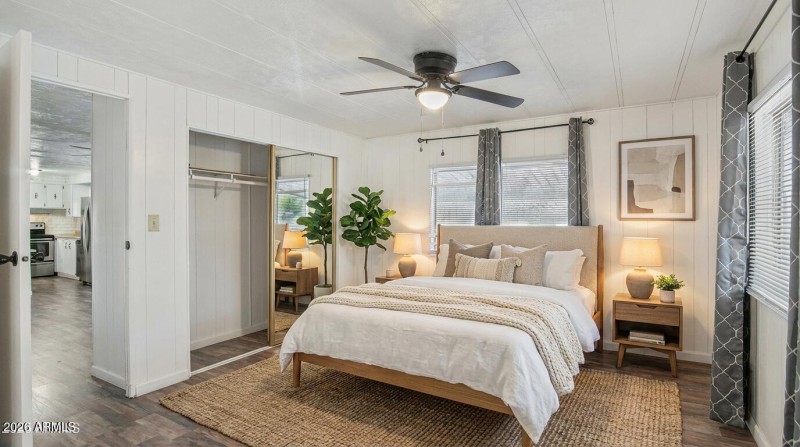 Virtually staged primary