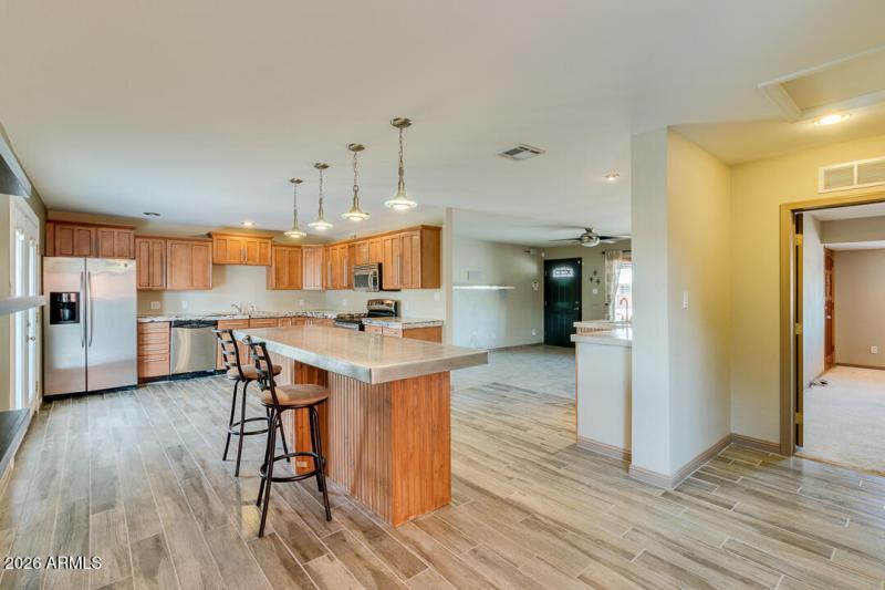 6. KITCHEN AREA WITH BAR AREA AND EXTEND