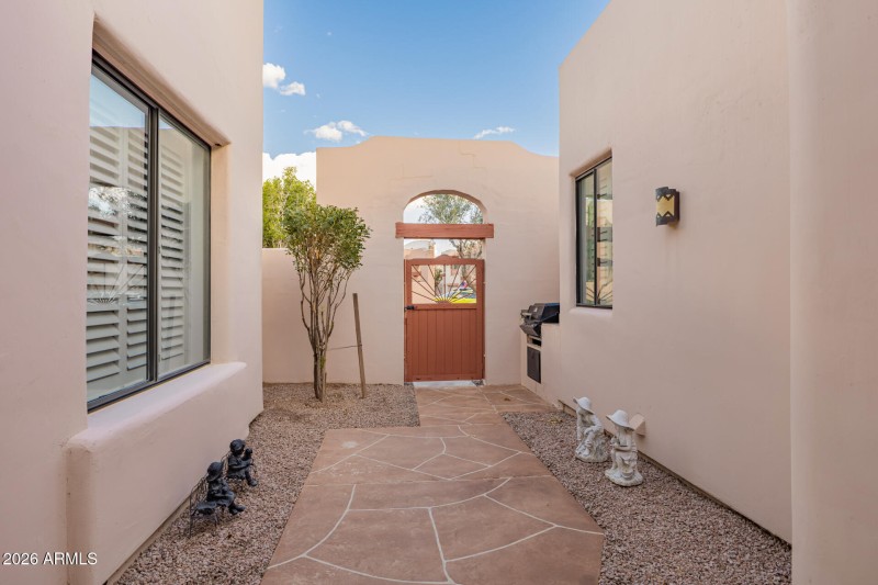 Private courtyard enterance