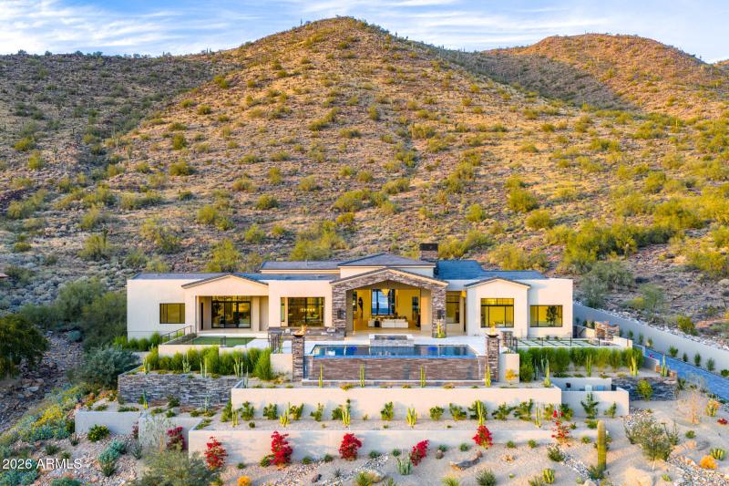 MLS - 11520 E Dreyfus Ave - Scottsdale,