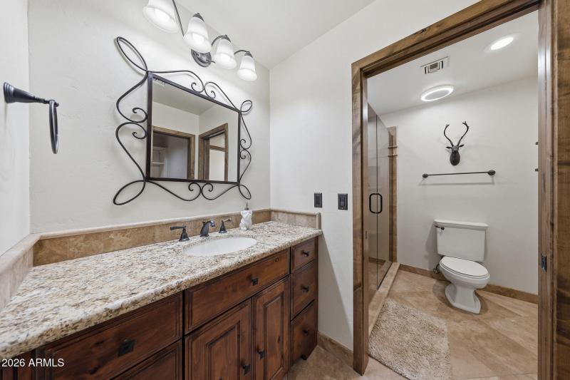 House bedroom #3 Jack & Jill bathroom