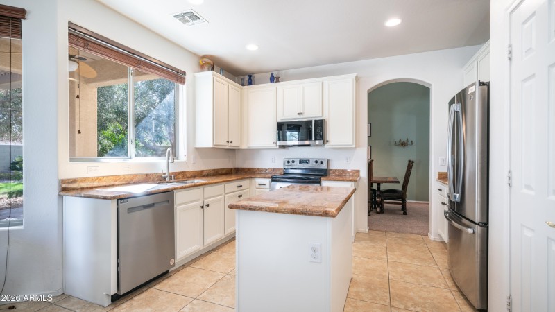 7609 S 18th Way Kitchen ReShoot-1