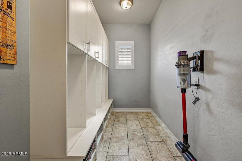 12-Mud Room