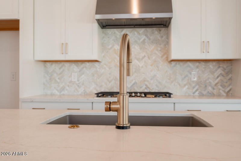 Tri Pointe Waterston Central 415 - Kitch