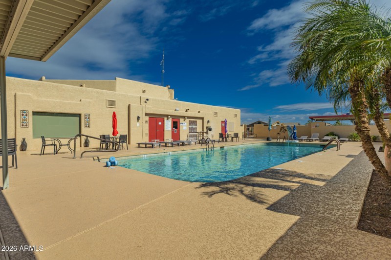 Park Exclusive Pool View 2